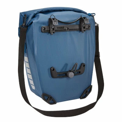 Double Sacoche Bleue Sur Porte-bagages 25L Shield Pannier Thule 4 Double Sacoche Bleue Sur Porte-bagages 25L Shield Pannier Thule – Image 2