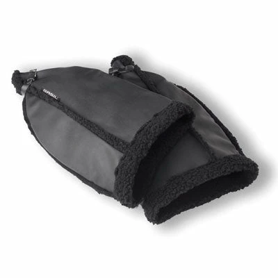 Manchons Basil Noirs En Cuir Végétal Sur Guidon Vélo 3 Manchons Basil Noirs En Cuir Végétal Sur Guidon Vélo