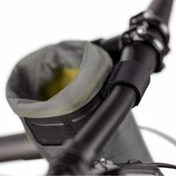 Sacoche Sur Guidon Vélo 1.2 L Backcountry Food Pouch Apidura Plus 10 Sacoche Sur Guidon Vélo 1.2 L Backcountry Food Pouch Apidura Plus -Remorques vélo Soldes sacoche guidon apidura backcountry food pouch 1.2L 3