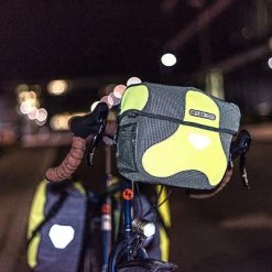 Sacoche Ortlieb Réfléchissante Ultimate SIX M HighVisibility 10 Sacoche Ortlieb Réfléchissante Ultimate SIX M HighVisibility -Remorques vélo Soldes sacoche ortlieb reflechissante ultimate six m highvisibility full 5