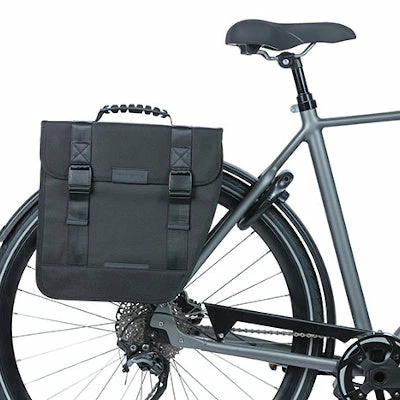 Sacoche Vélo Noire Pour Porte-bagage Arrière Tour Basil Droite 7 Sacoche Vélo Noire Pour Porte-bagage Arrière Tour Basil Droite – Image 5