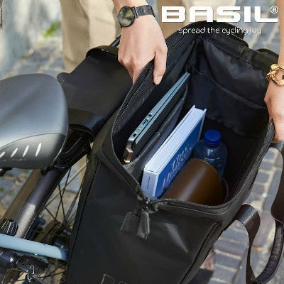 Sacoche Vélo Simple Noire 13 L Grand Shopper Tarpaulin Basil 7 Sacoche Vélo Simple Noire 13 L Grand Shopper Tarpaulin Basil – Image 5